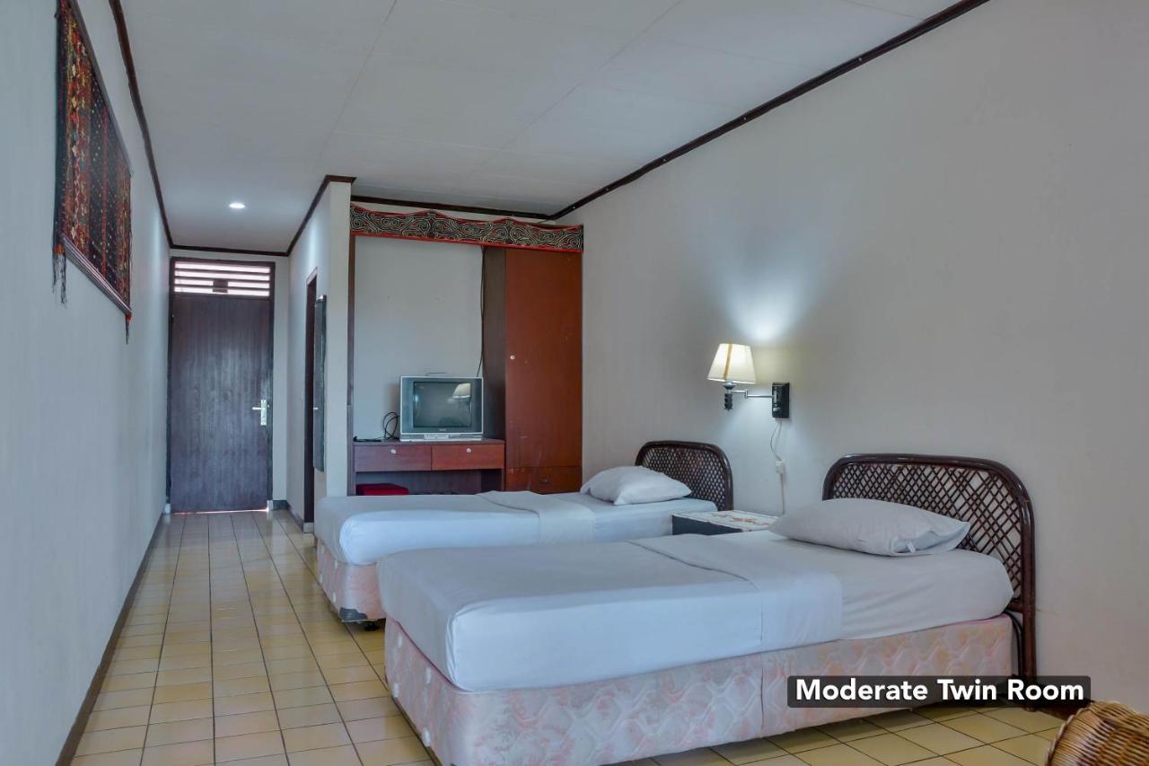 Silintong Hotel Ambarita Exteriér fotografie